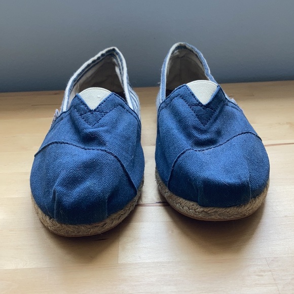 TOMS navy stripped rope espadrille slip on shoes - Picture 3 of 11
